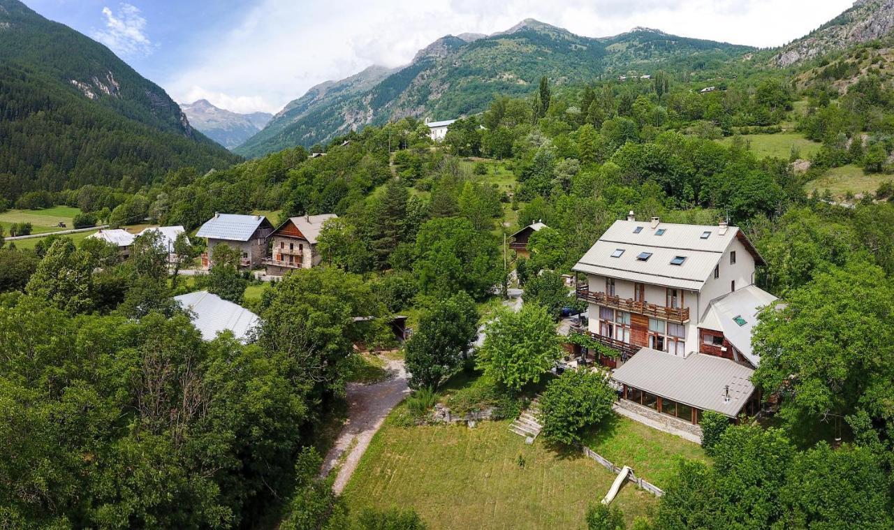 Hotel Restaurant Gites Les 5 Saisons Freissinieres Eksteriør bilde
